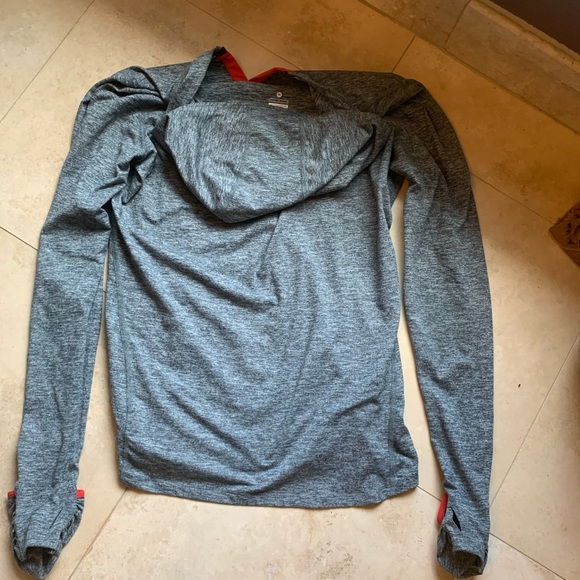 Nike dry fit hoodie.  Only wore a few times. Super soft. - Picture 2 of 3